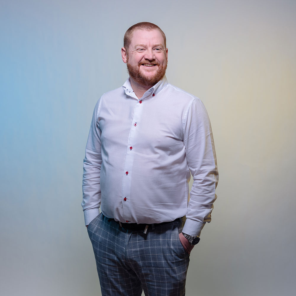 Ian Thomas MBE